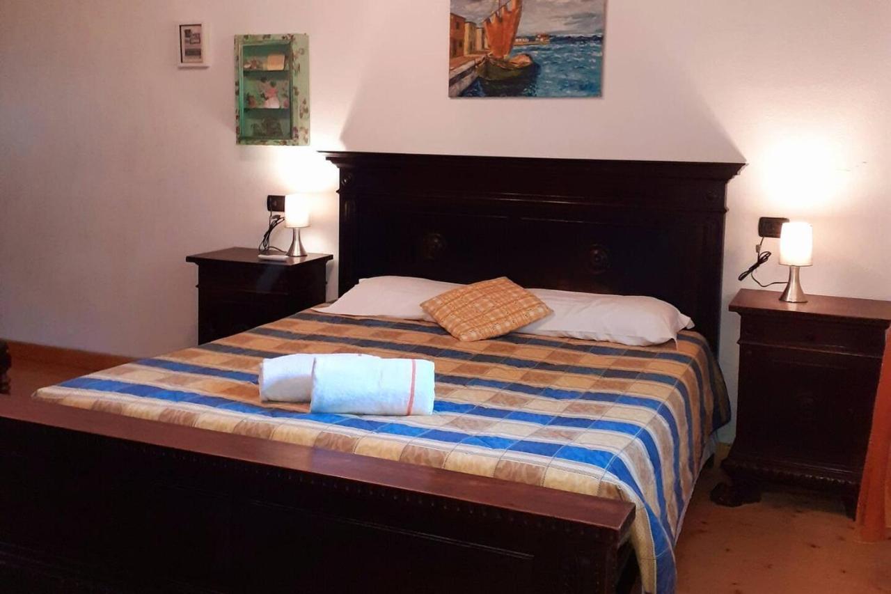 ויקיו Tuscan Hills Near Florence - Stone House מראה חיצוני תמונה